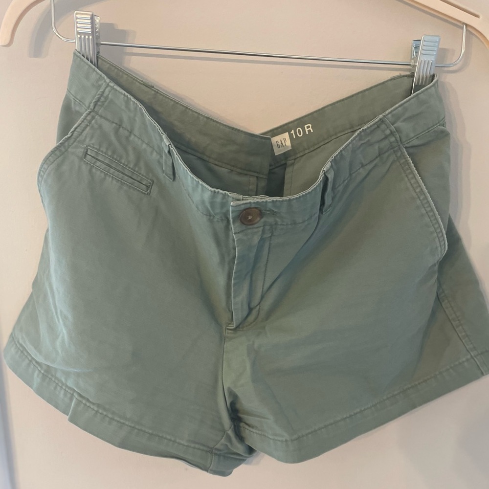 Gap -sage green summer shorts